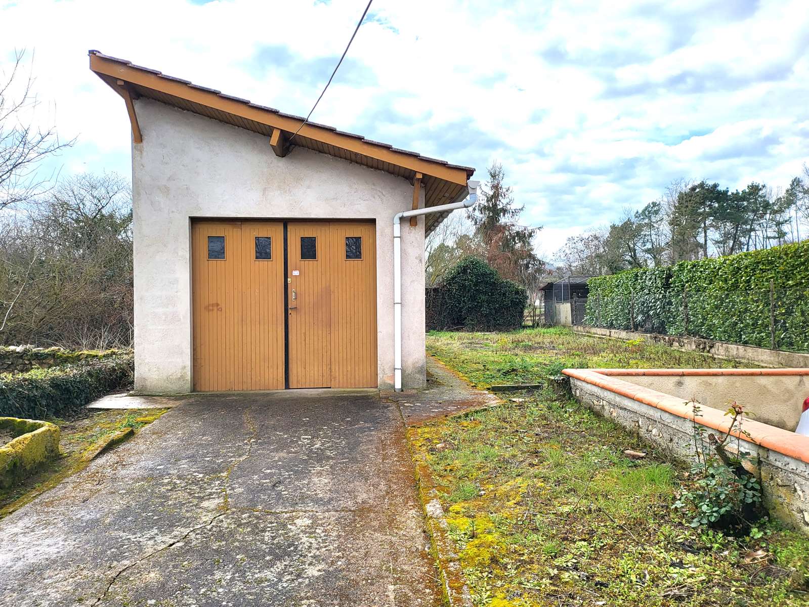 Garage-Buzet-47160-AMGH-Immobilier