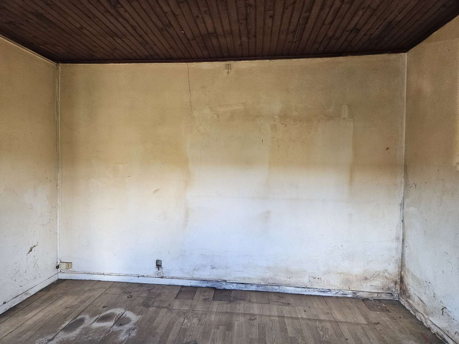 Piece-2-A-Capdejean-Saint-pierre-de-Buzet-AMGH-IMMOBILIER