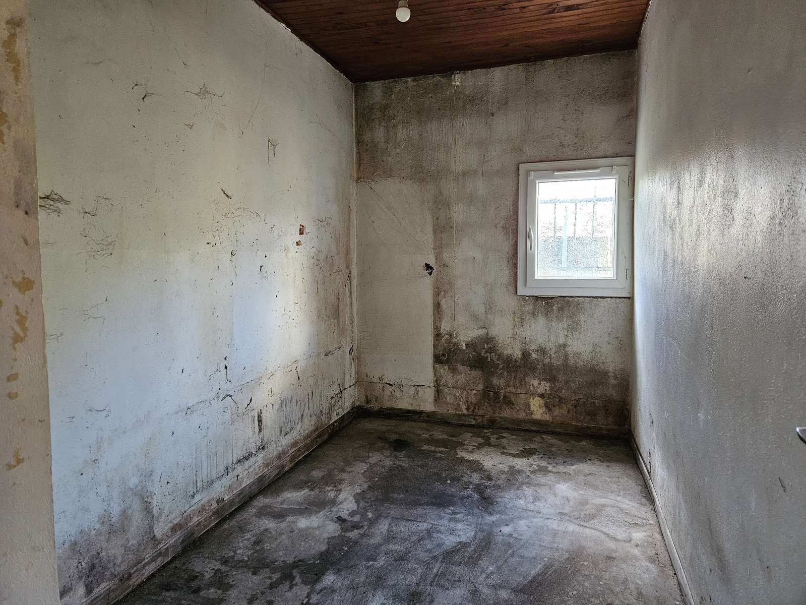 Pieces-3-A-Capdejean-Saint-pierre-de-Buzet-AMGH-IMMOBILIER