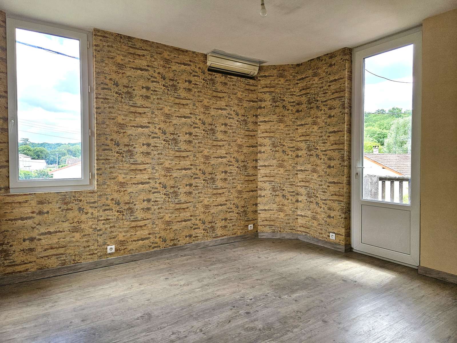 Chambre-deux-etage-Maison-Mitoyenne-une-face-Interieur-Exclusivite-AMGH-IIMMOBILIER