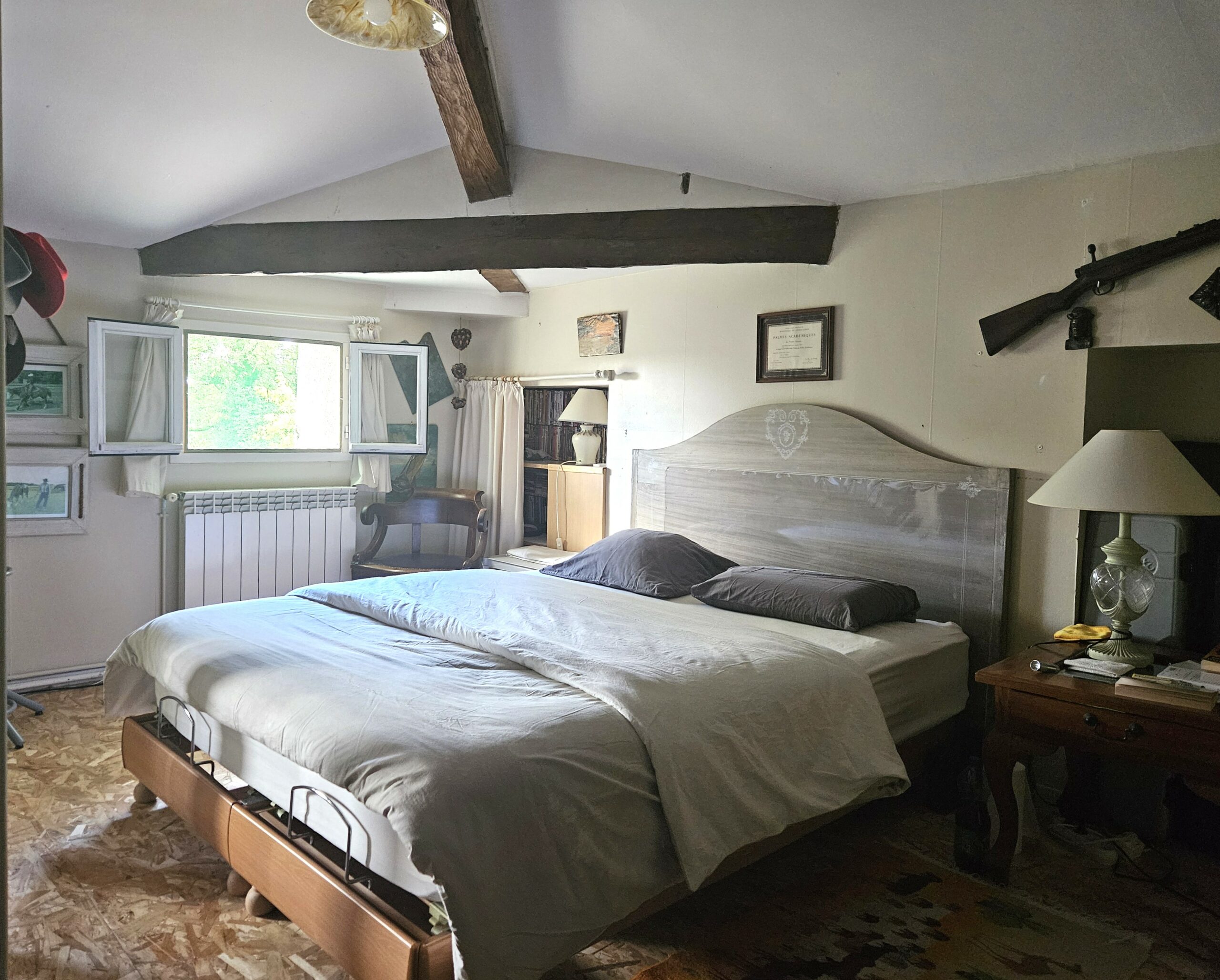 belle-maison-pierre-Anzex-Castejaloux-chambre-grande-AMGH-IMMOBILIER