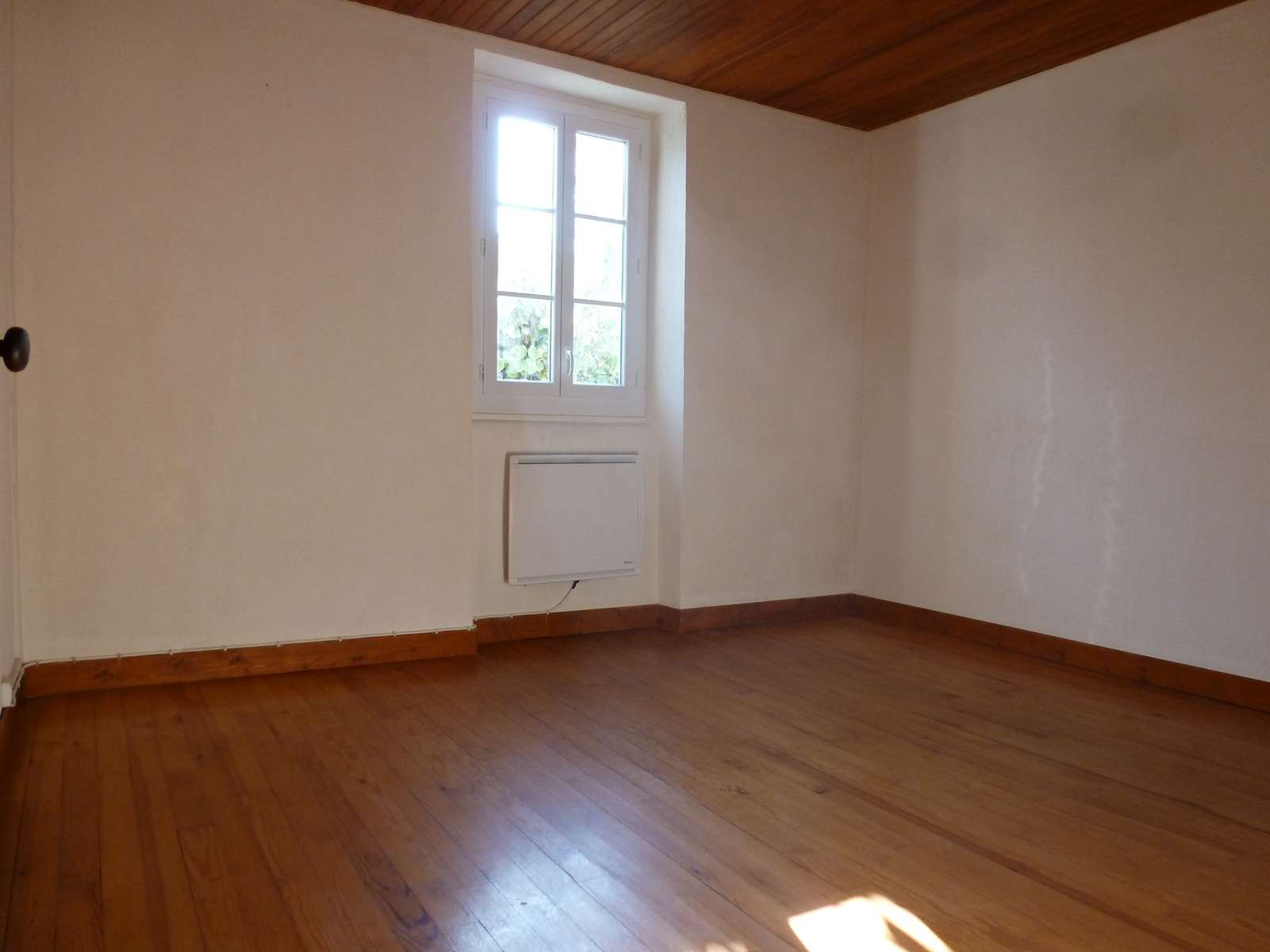 Exclusivite-Propiete-Artigue-Moncrabeau-Maison-Pierre-Chambre-AMGH-IMMOBILIER