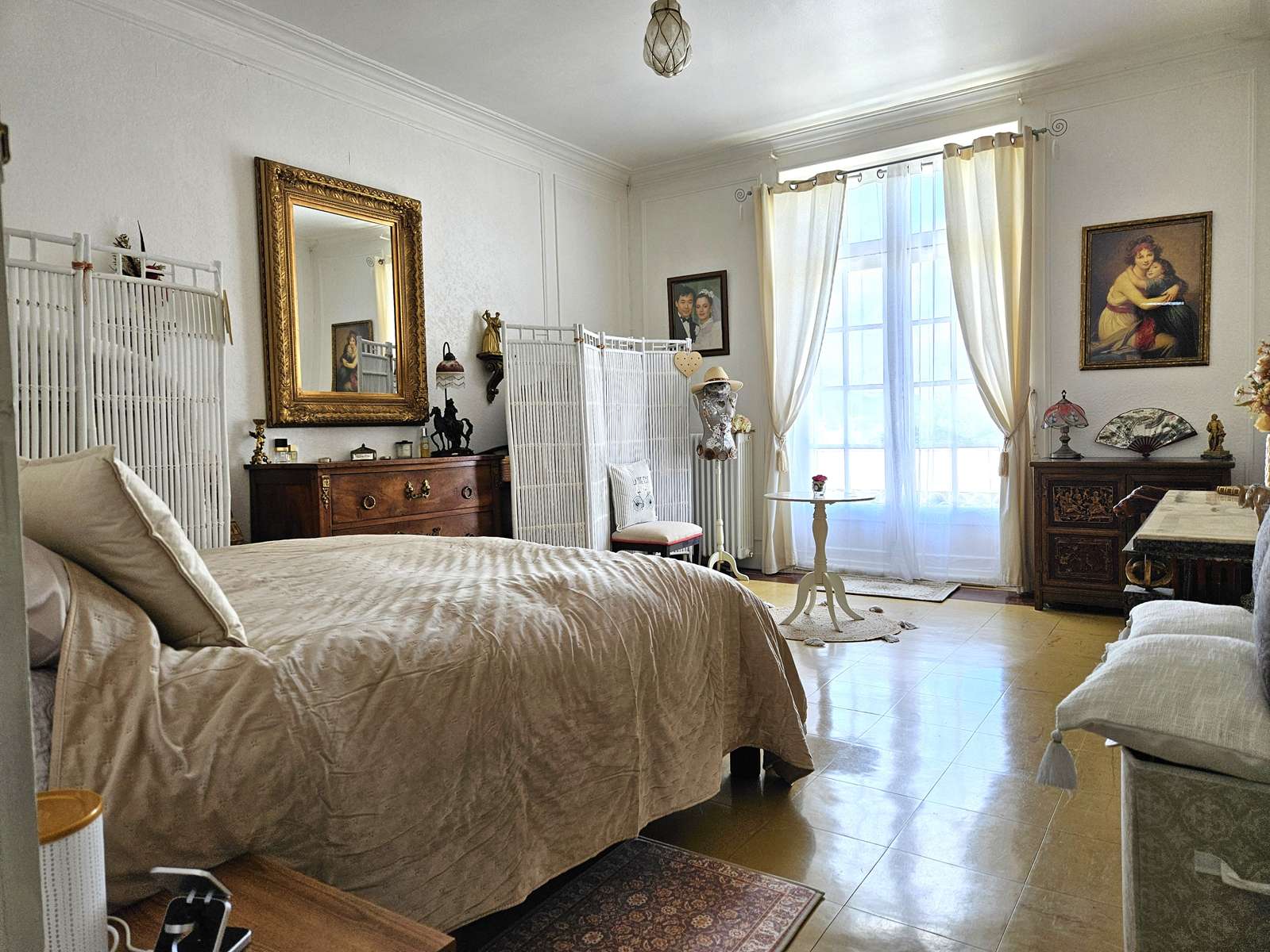 Villa-architecte-Maison-Saint-Laurent-chambre-principale-exclusivite-AMGH-IMMOBILIER