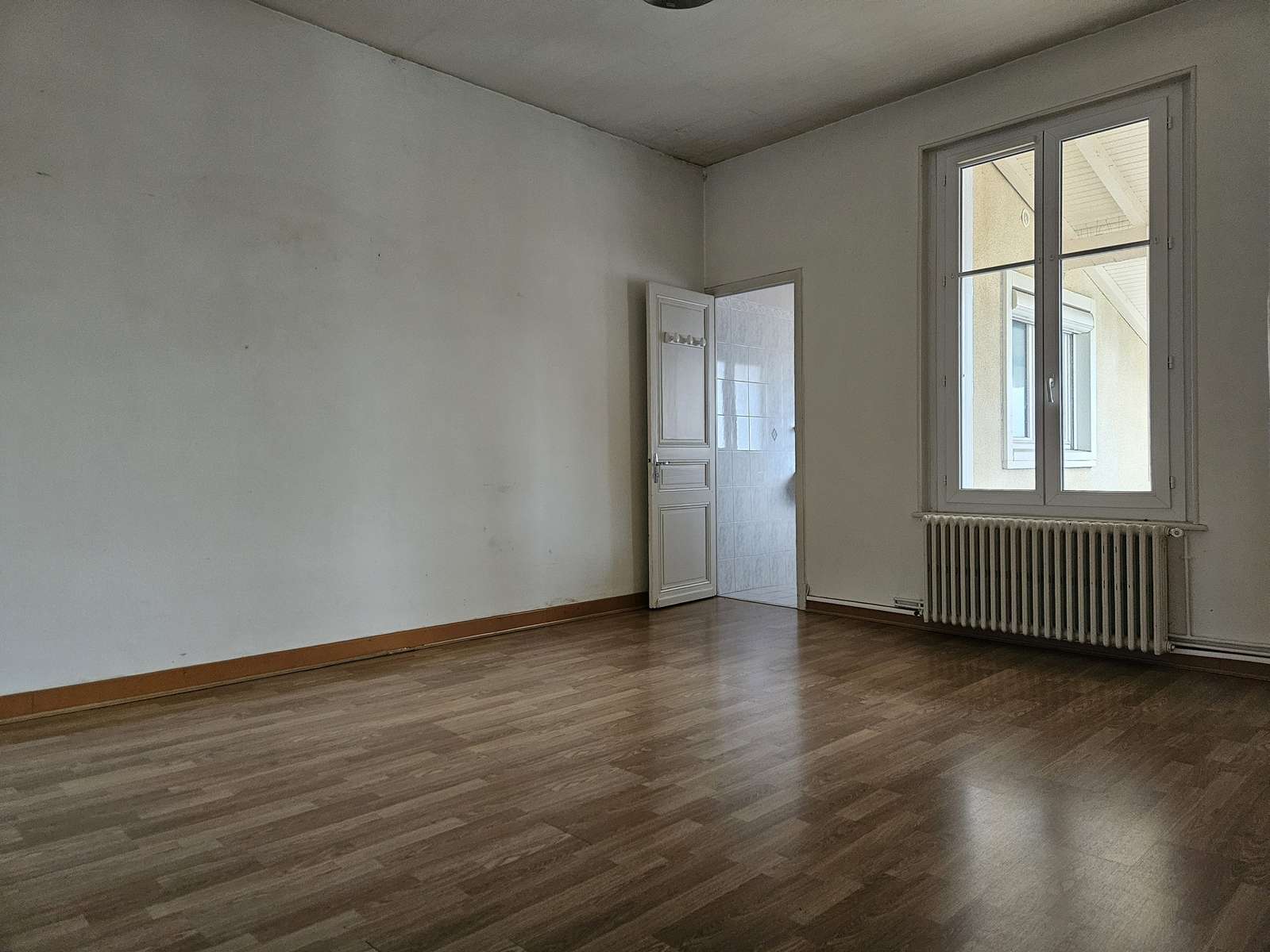 Immeuble-trois-appartement-et-trois-garages-chambre-1-2eme-amghimmobilier