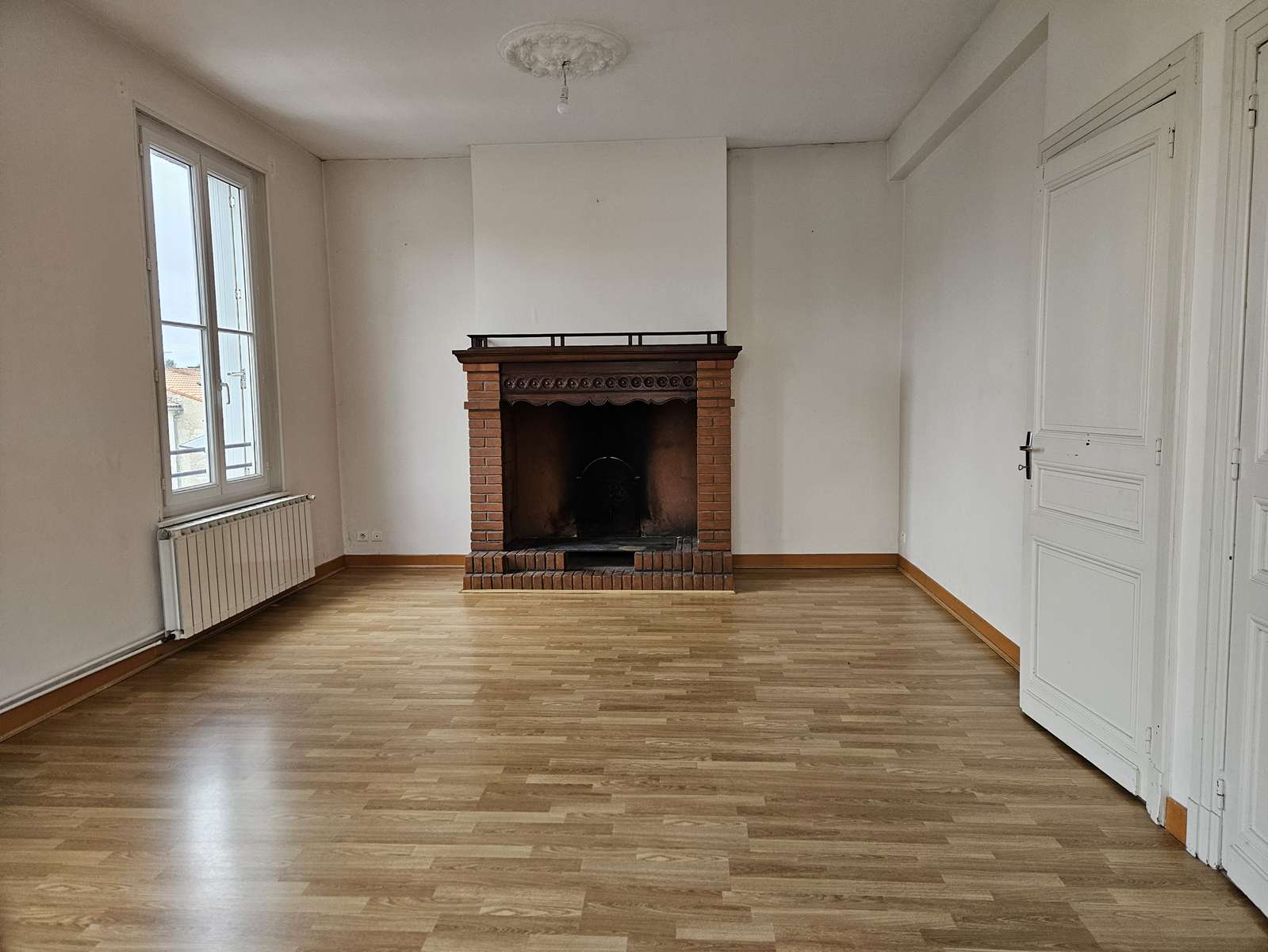 Immeuble-trois-appartement-et-trois-garages-salle-manger-2eme-amghimmobilier