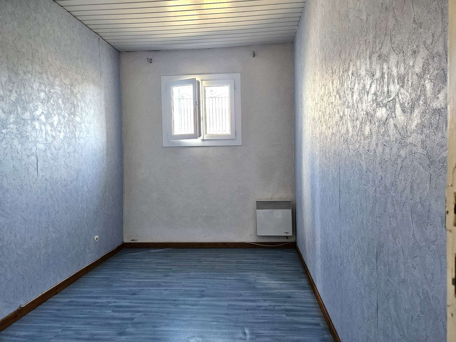 Chambre-Bureau-maison-ville-Buzet-47160-AMGH-IMMOBILIER