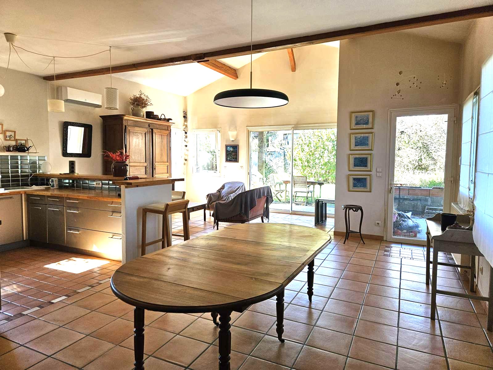 AMG-Sejour-cuisine-US-Maison-buzet